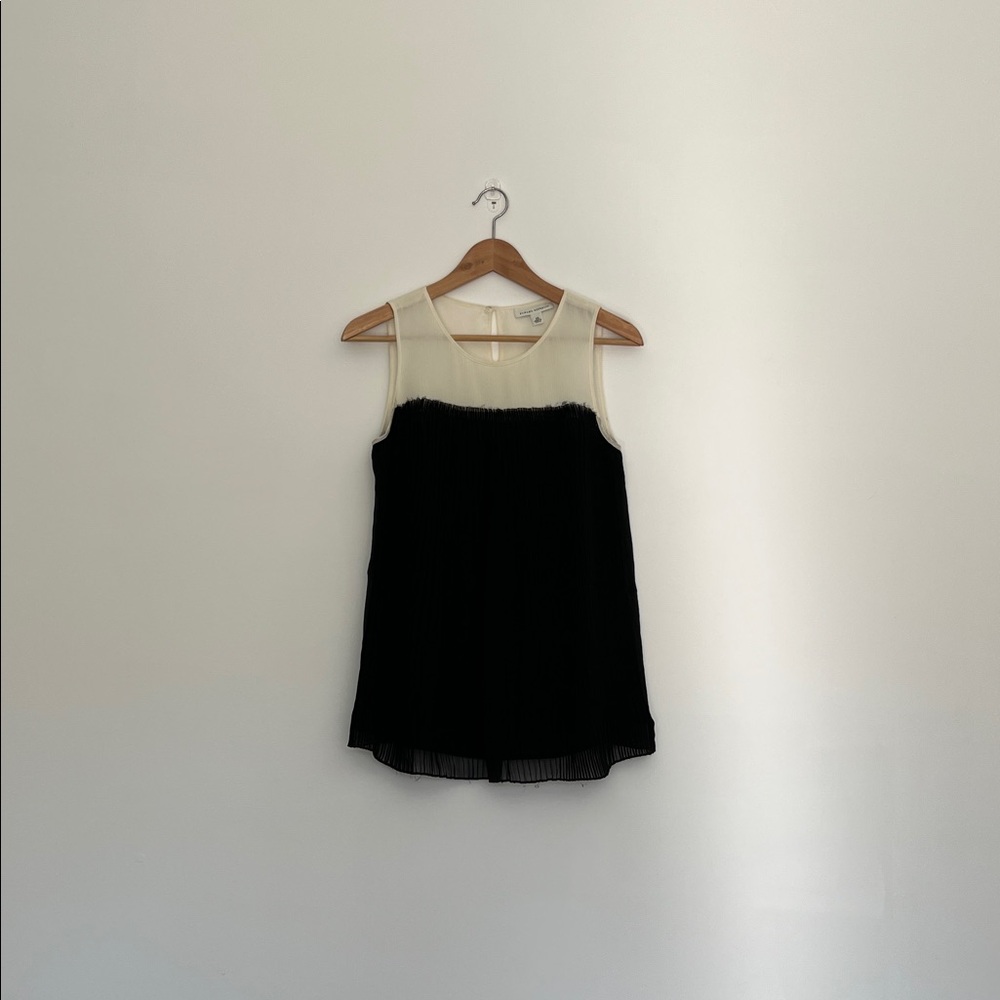 banana republic silk pleated sleeveless top, size xs